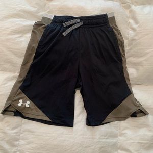 Boys under armour shorts size M